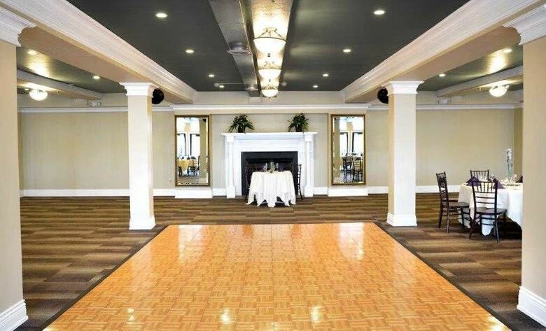 Niagara Crossing Hotel & Spa