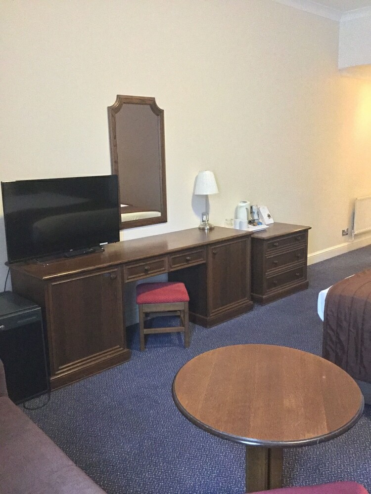 Hotel Ramada By Wyndham Crawley Gatwick