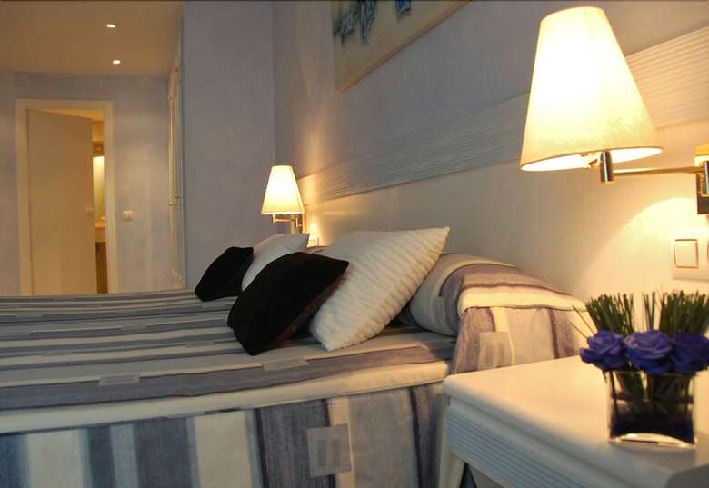Aparthotel Mediterr�neo Sitges