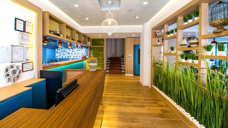 Honeymoon Hotel
