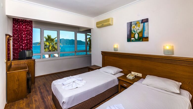 Honeymoon Hotel