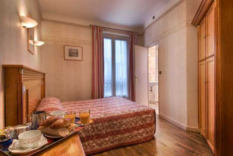 Hotel H�tel Au Royal Cardinal