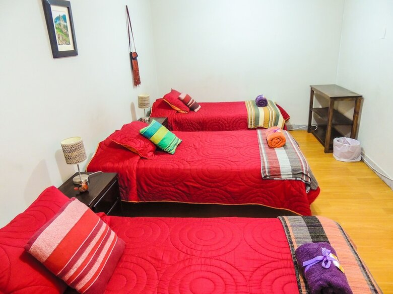 Pier 242 Miraflores B&B