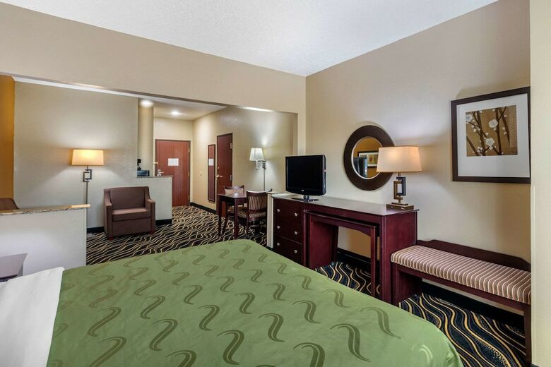 Hotel Quality Suites Addison-dallas