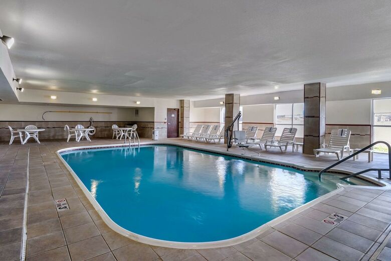 Hotel Quality Suites Addison-dallas