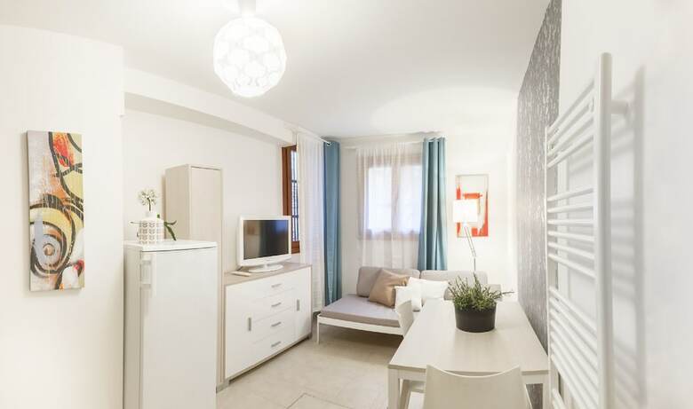 Accademia Charm Apartments