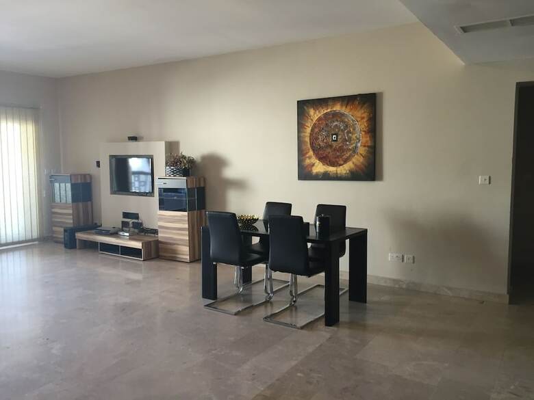 Le Sifah Resort Apartments