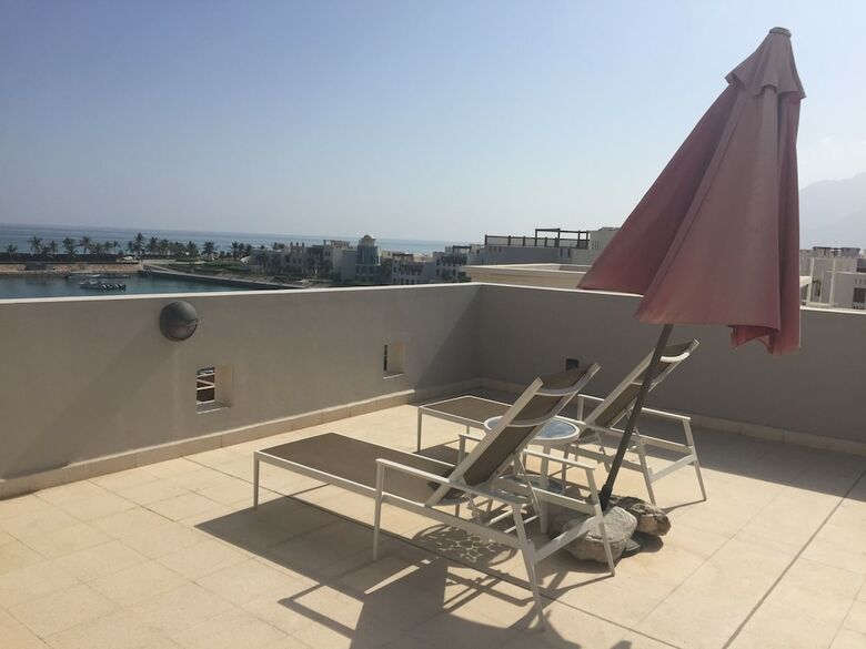 Le Sifah Resort Apartments