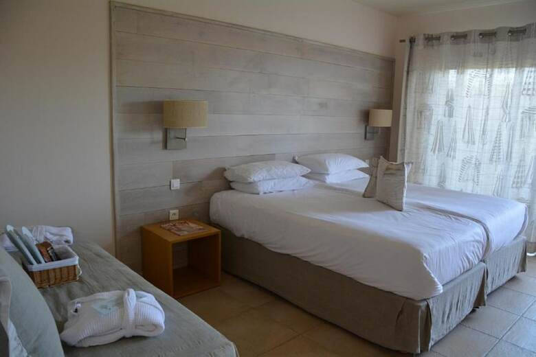 Hotel H�tel Alivi Di Santa Giulia