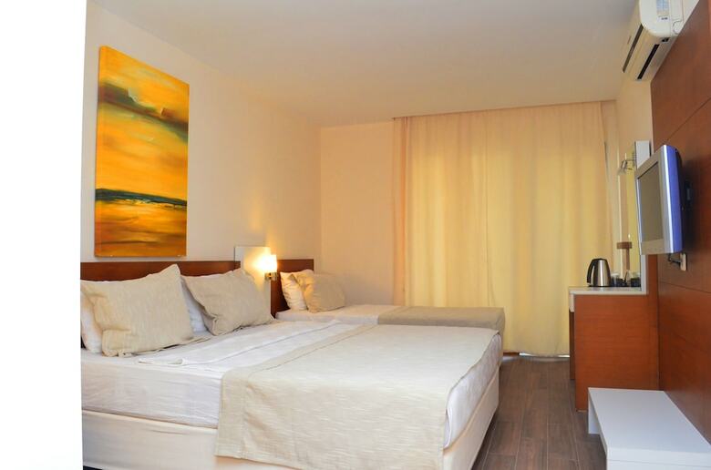 Side Nossa Hotel