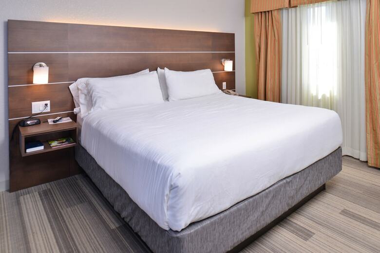 Hotel Holiday Inn Express And Suites Stevens Point