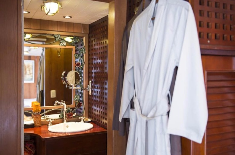Hotel L'amant Cruise
