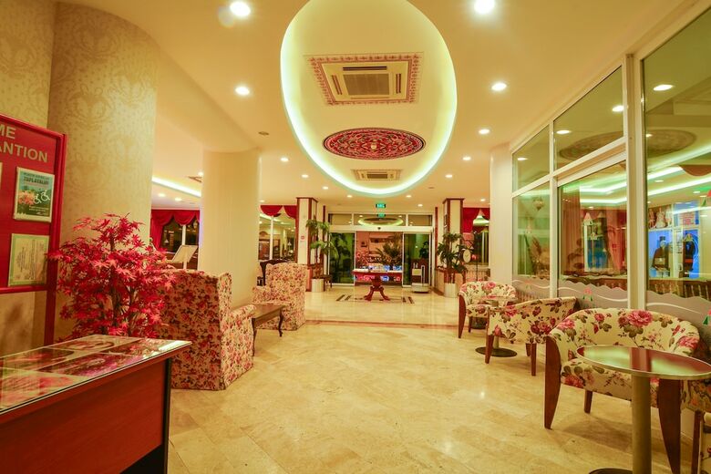 Pine House Hotel - All Inclusive