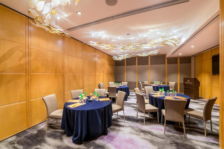 Kowloon Harbourfront Hotel
