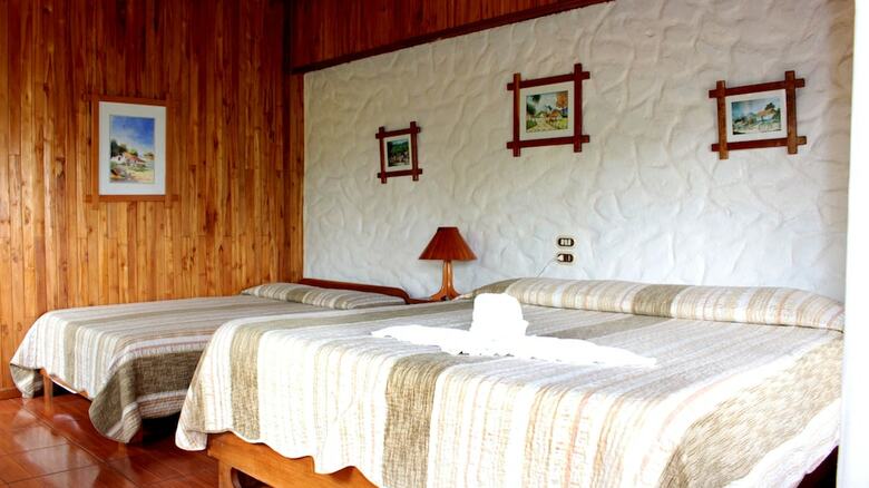 Hotel Miramontes