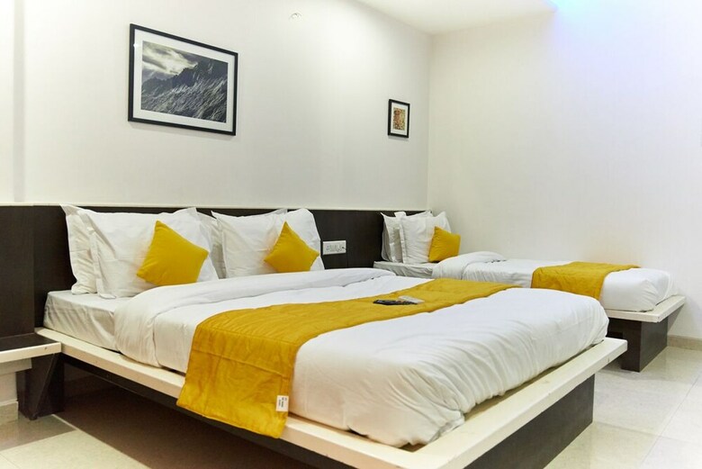Hotel Sai Bansi