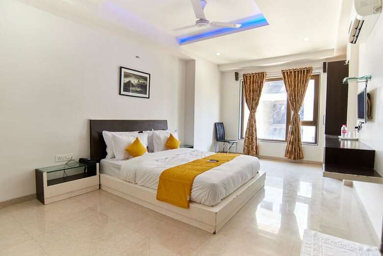 Hotel Sai Bansi