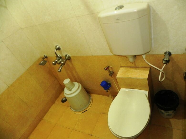 Hotel Reeva Suites
