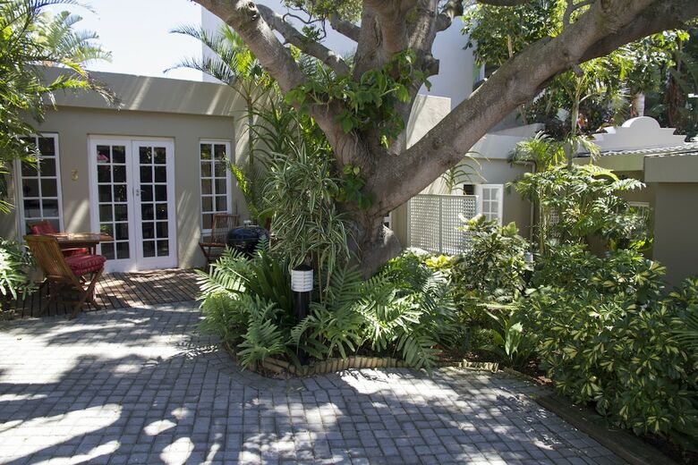 Bed & Breakfast Conifer Beach House