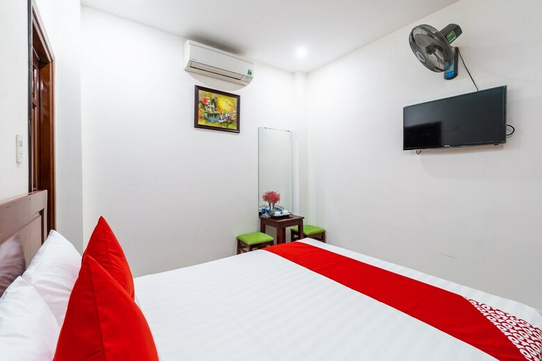 Oyo 389 Gold Summer Hotel
