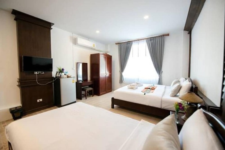 Hotel Lanta Nice Beach House