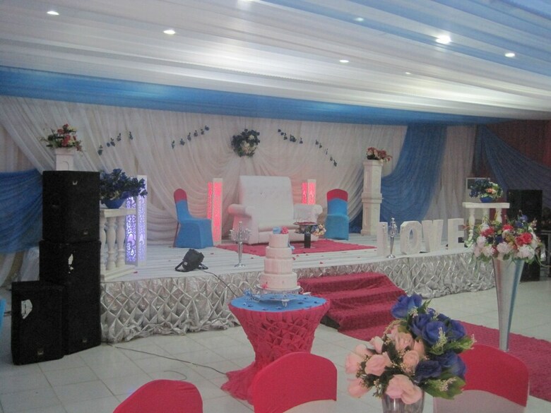 Axari Hotel & Suites