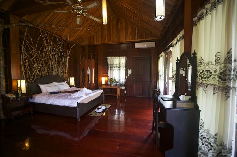 Nam Ou Riverside Hotel & Resort
