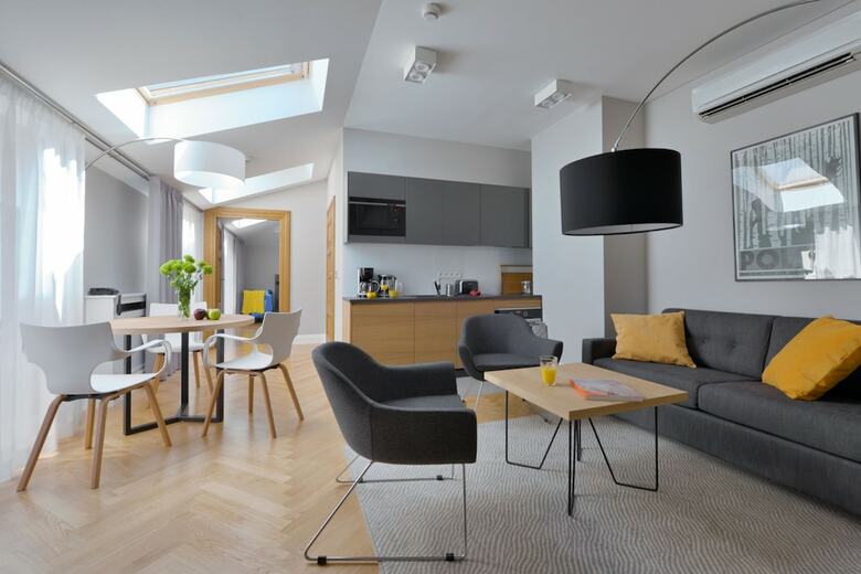 Stradonia Serviced Apartments