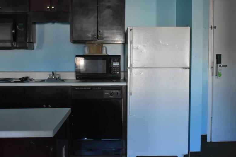 Hotel Guest Cottage And Suites
