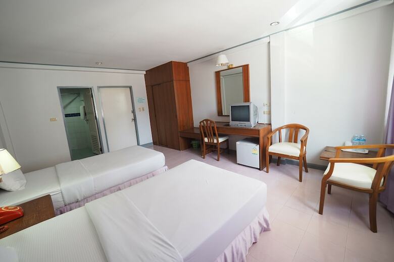 Pachara Hotel And Restaurant