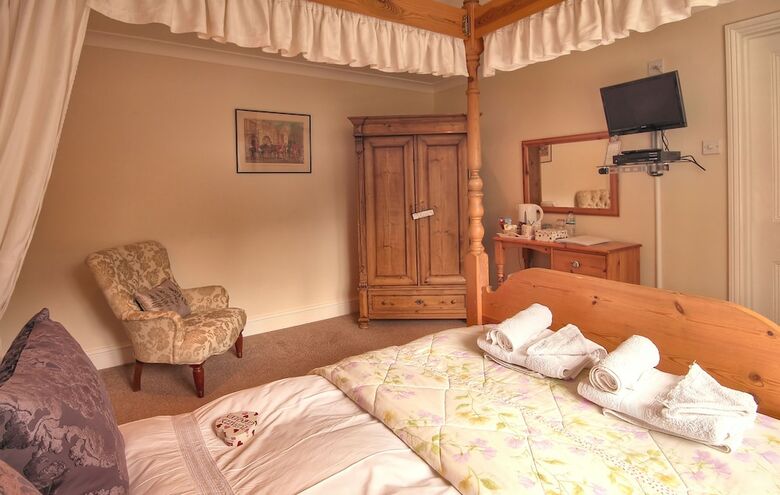 Bed & Breakfast Chimneys