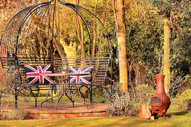 Bed & Breakfast Chimneys