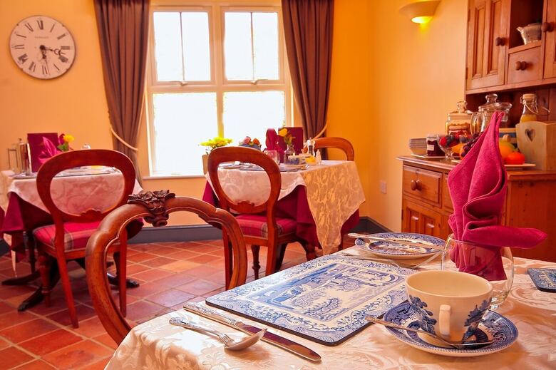 Bed & Breakfast Chimneys