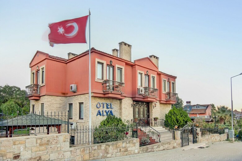 Hotel Alya