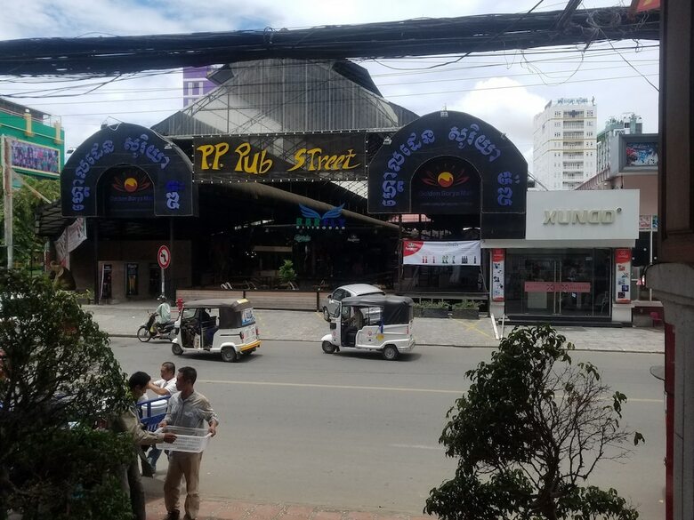 Wei Si Deng Hotel And Restaurant