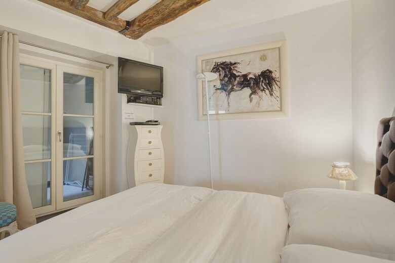 Apartment With One Bedroom In Paris, With Wifi