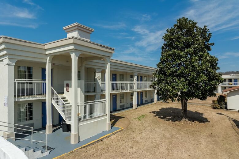 Hotel Motel 6 Calhoun, Ga