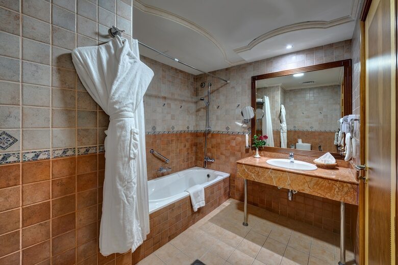 Hotel Sahara Beach Resort & Spa