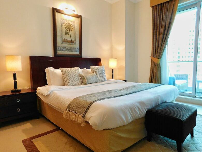 Apartamento Luton Vacation Home Aurora Tower