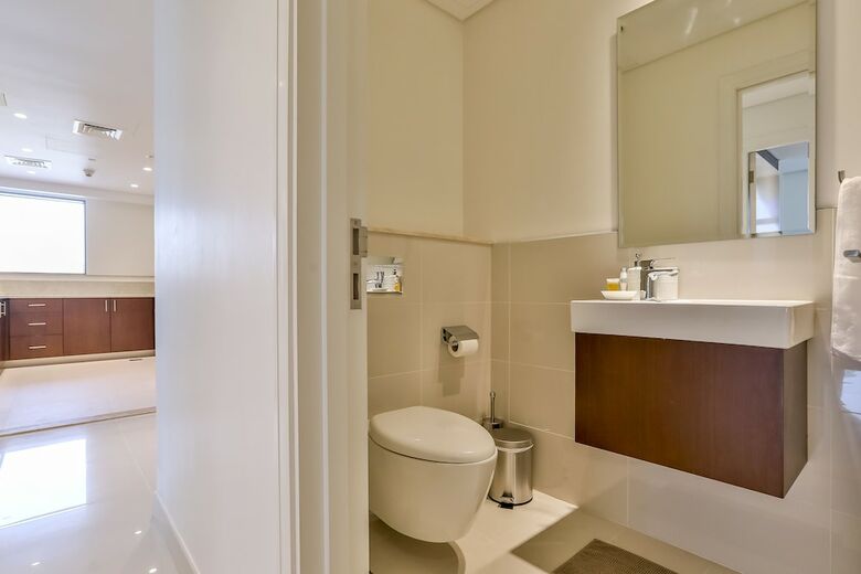 Residencia Driven Holiday Homes- Crescent Boulevard