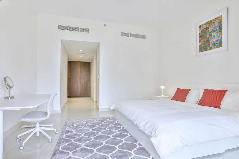 Residencia Driven Holiday Homes- Crescent Boulevard