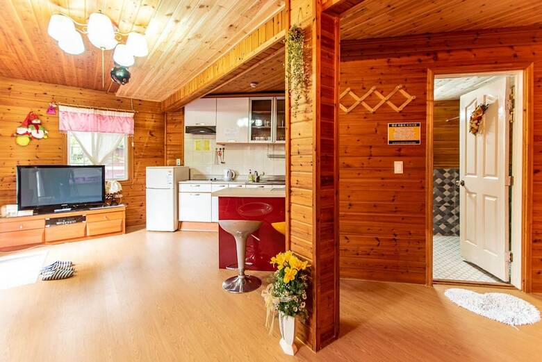 Log Cabin Pension