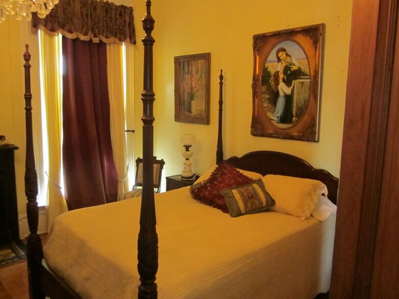 Bed & Breakfast Baer House Inn