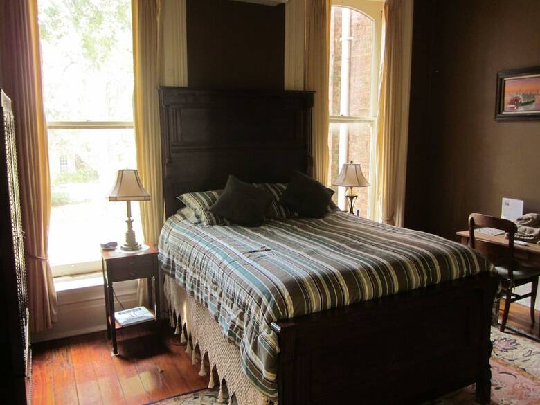 Bed & Breakfast Baer House Inn