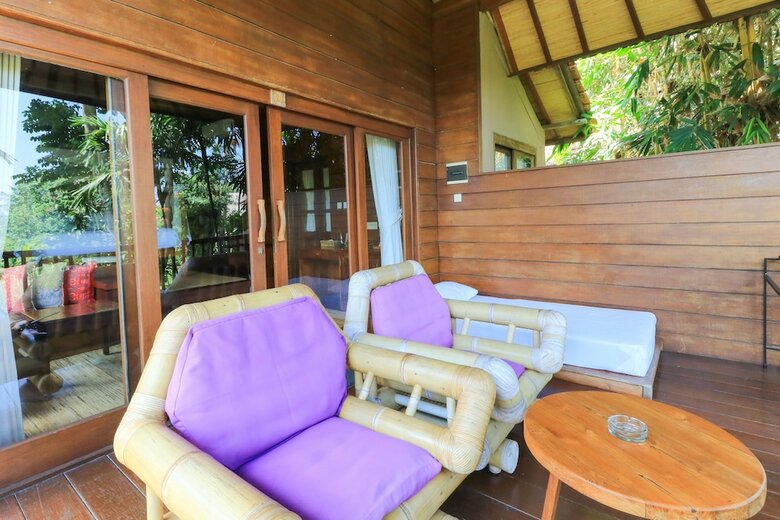 Hotel Tegal Sari Accomodation