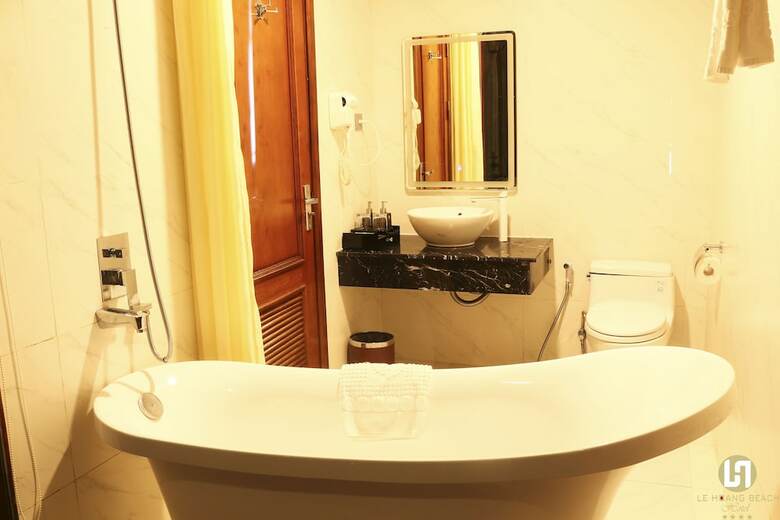 Le Hoang Beach Hotel