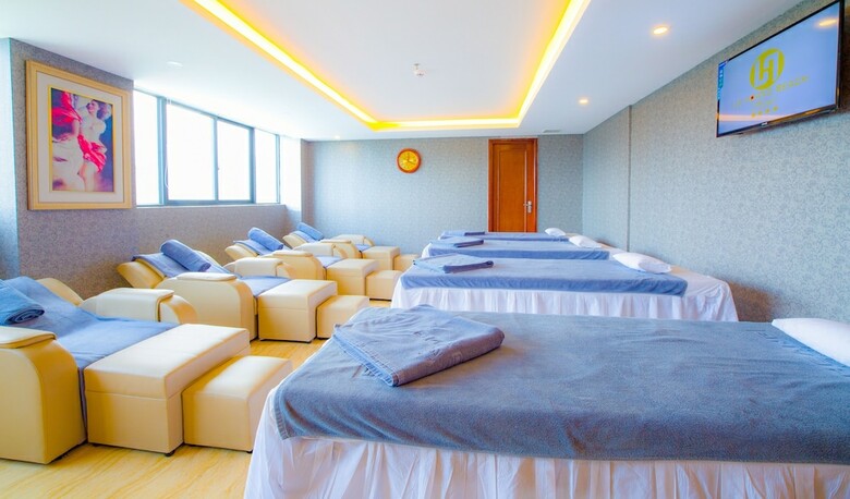 Le Hoang Beach Hotel