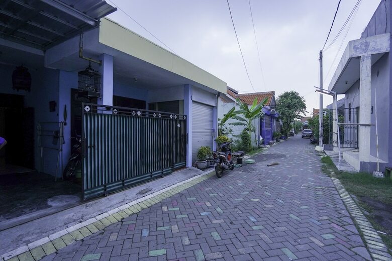 Hostal Spot On 2219 Madina Residence