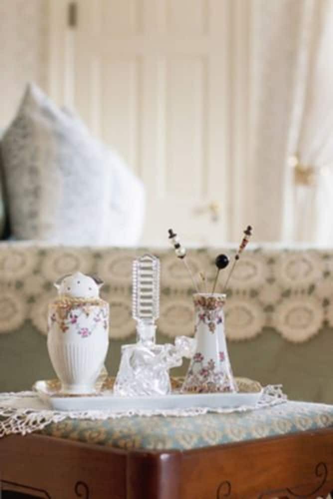 Hill Crest Bed & Breakfast