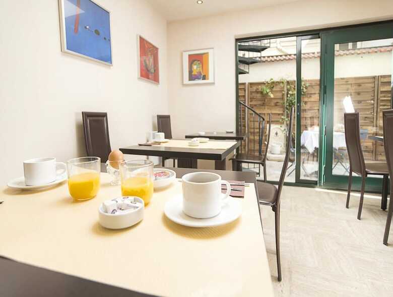 Hotel H�tel Pierre Nicole